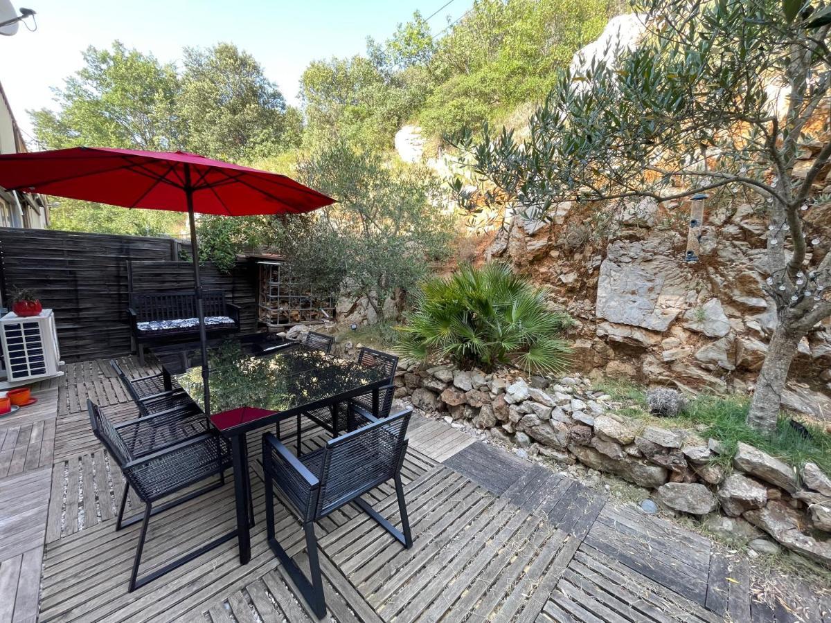 Chez Ventura Bed and Breakfast Barjols Εξωτερικό φωτογραφία